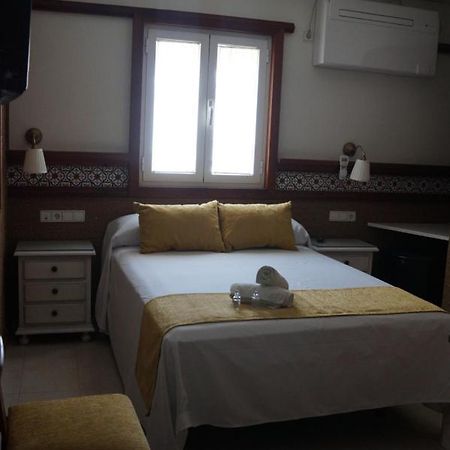 Hostal La Conilena Conil De La Frontera Eksteriør billede