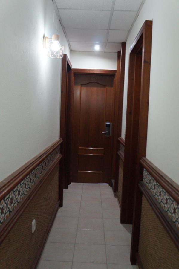 Hostal La Conilena Conil De La Frontera Eksteriør billede