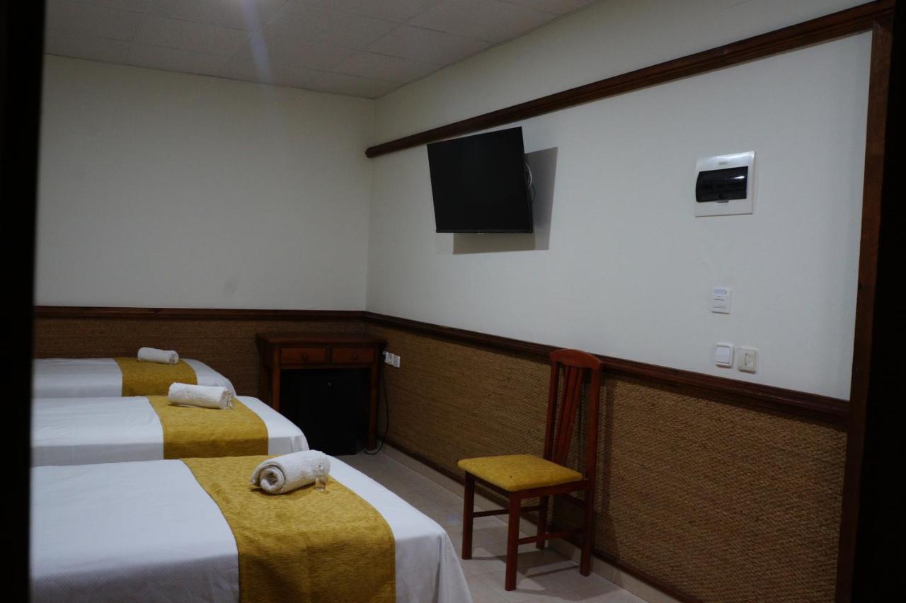 Hostal La Conilena Conil De La Frontera Eksteriør billede
