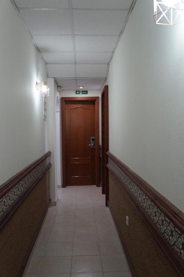 Hostal La Conilena Conil De La Frontera Eksteriør billede
