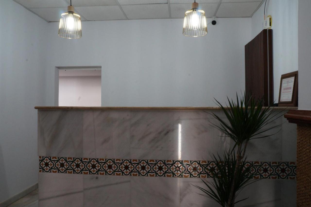 Hostal La Conilena Conil De La Frontera Eksteriør billede