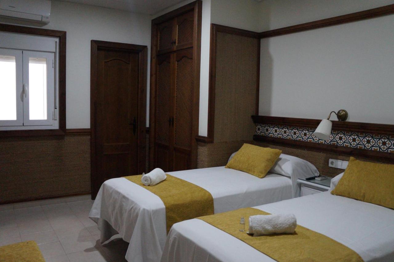 Hostal La Conilena Conil De La Frontera Eksteriør billede