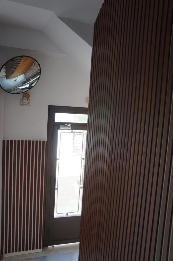 Hostal La Conilena Conil De La Frontera Eksteriør billede