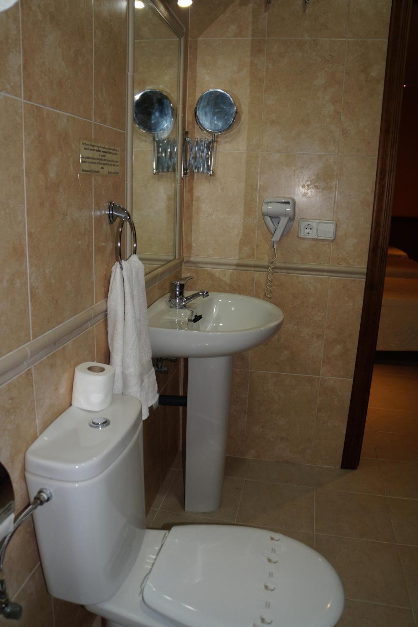 Hostal La Conilena Conil De La Frontera Værelse billede